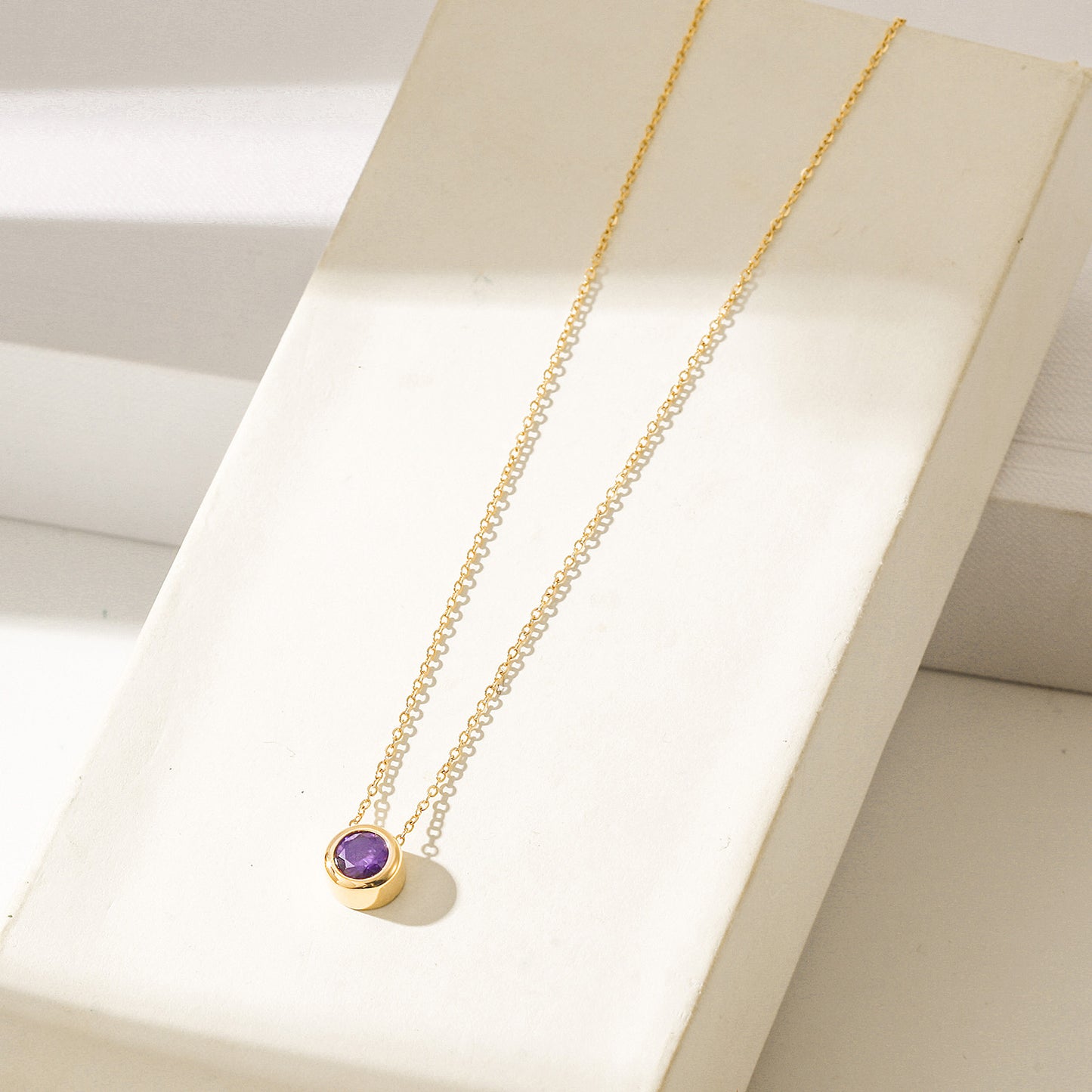 Amethys Gold Pendant Chain Necklace - NSSN939STGCVIZD-1