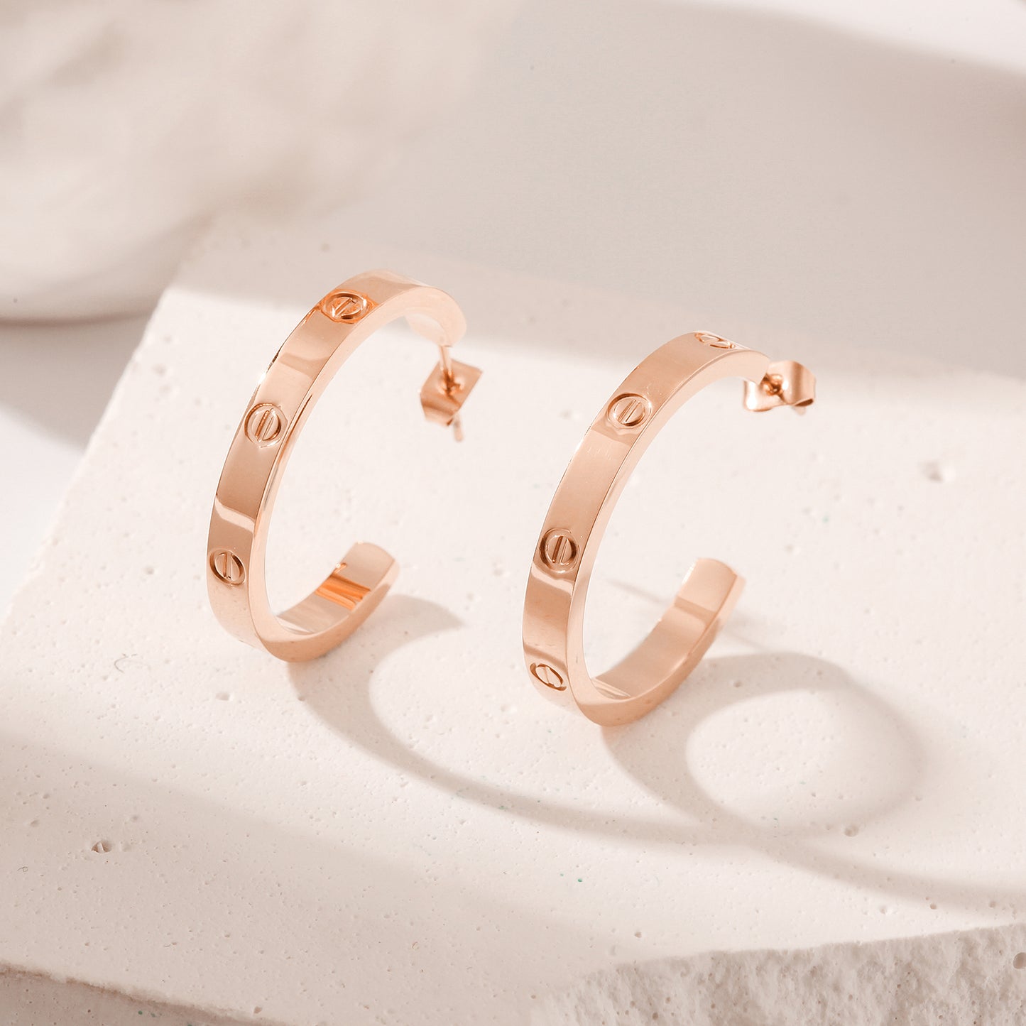 C-shaped stainless steel earrings-SCE388ST