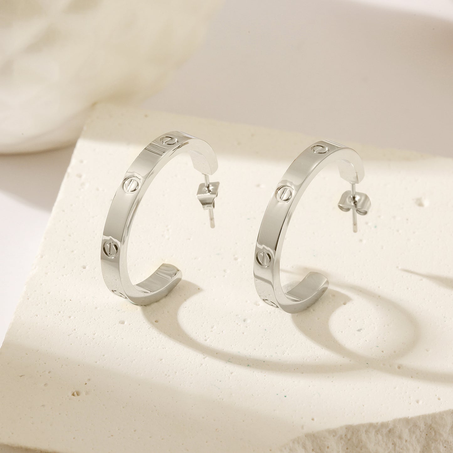 C-shaped stainless steel earrings-SCE388ST