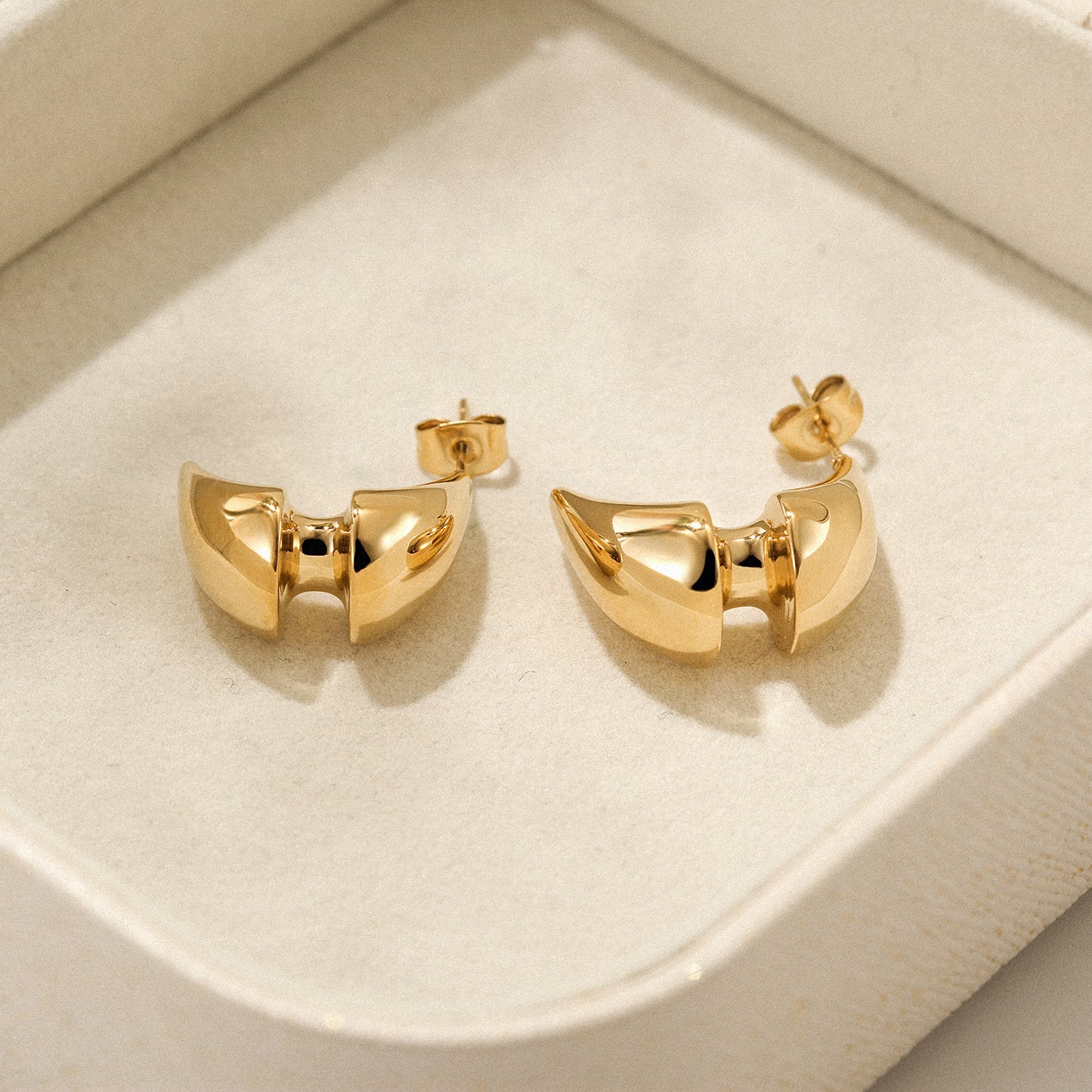 Bull horn stainless steel earrings-SCE398STGC