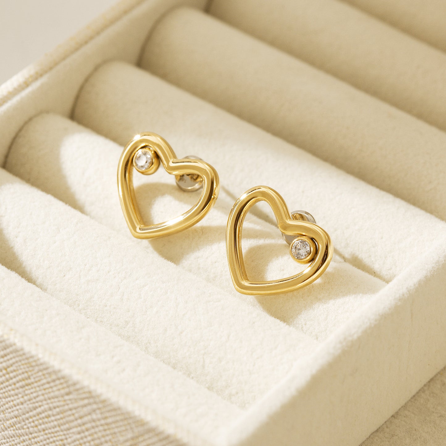 Love hollowed out zircon earrings-SCE442STMC