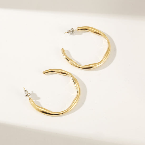 Load image into Gallery viewer, Twisted gold C-shaped earrings-SCE448STMC
