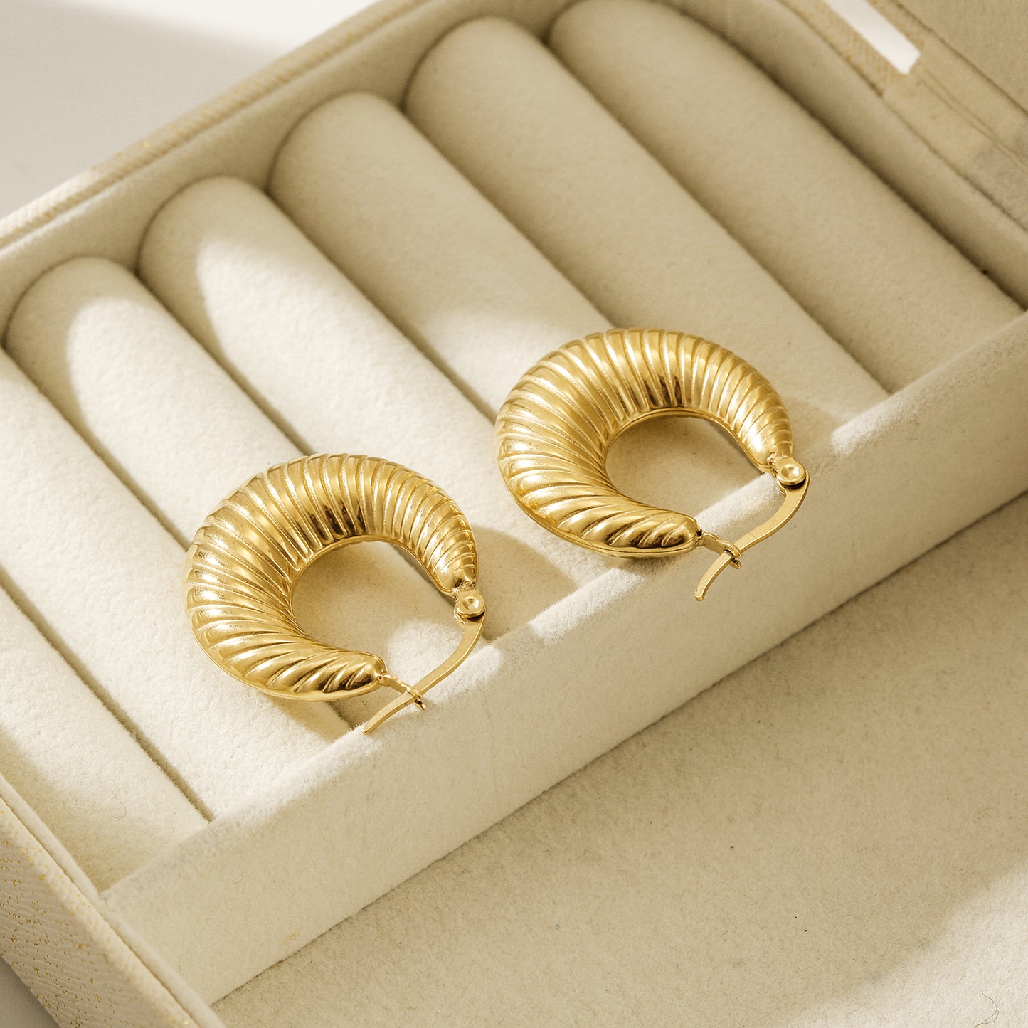 Cable C-shaped earrings-SCE453STGC