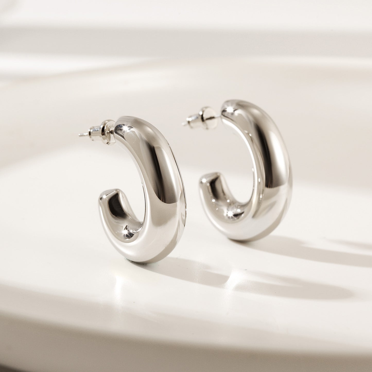 Twisted L Smooth Earrings-SCE463STWG