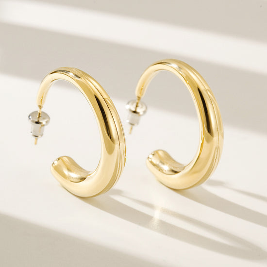 Large C stainless steel smooth earrings-SCE465STMC