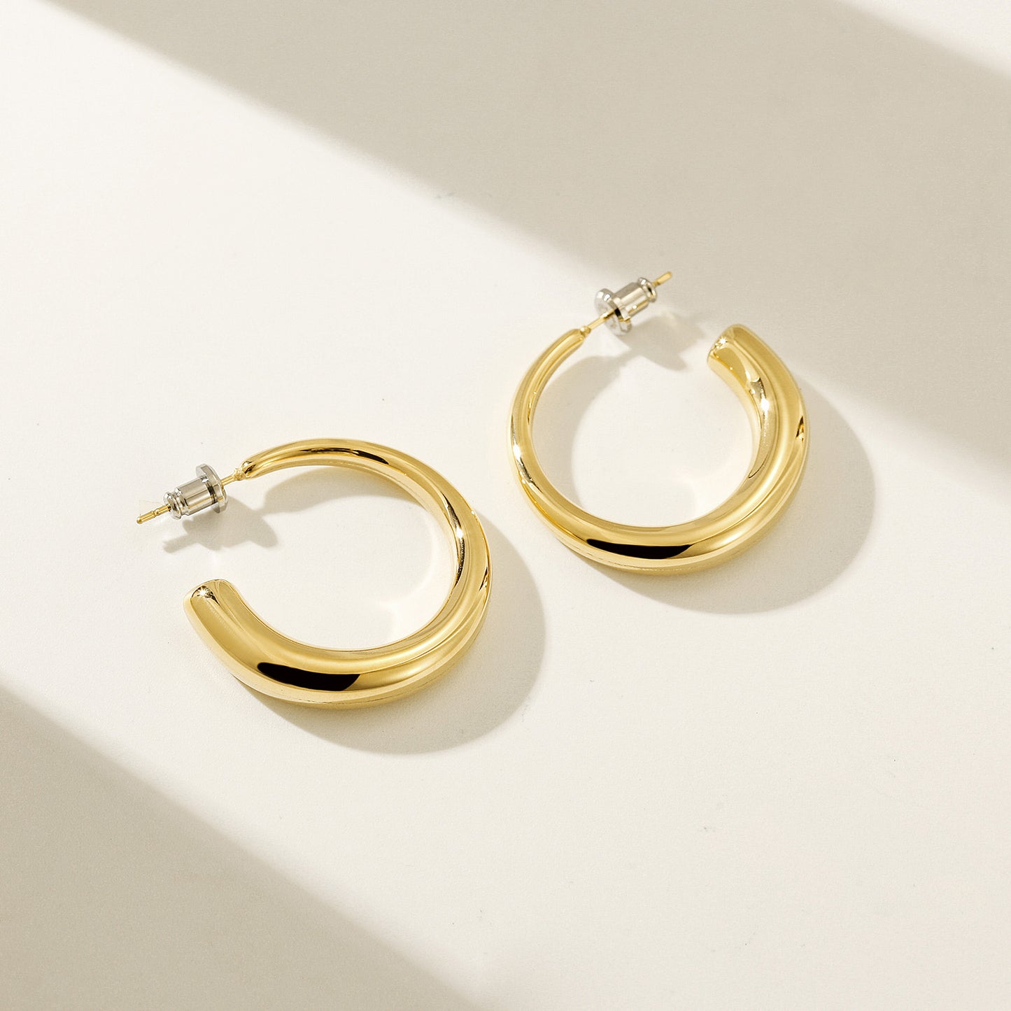 Large C stainless steel smooth earrings-SCE465STMC
