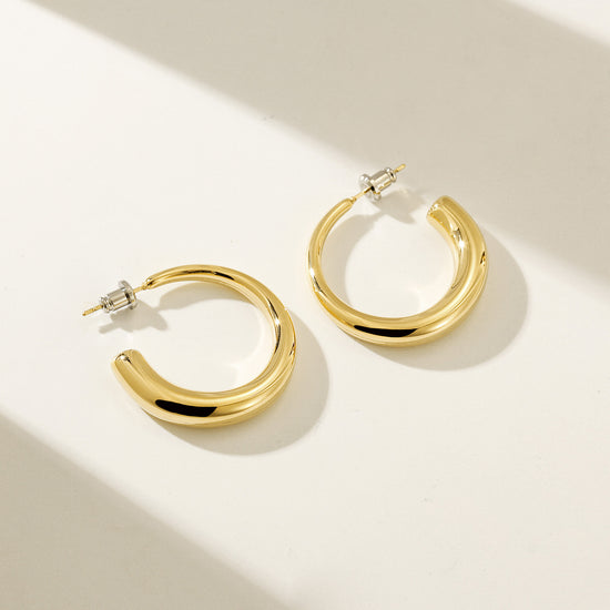 Large C stainless steel smooth earrings-SCE465STMC