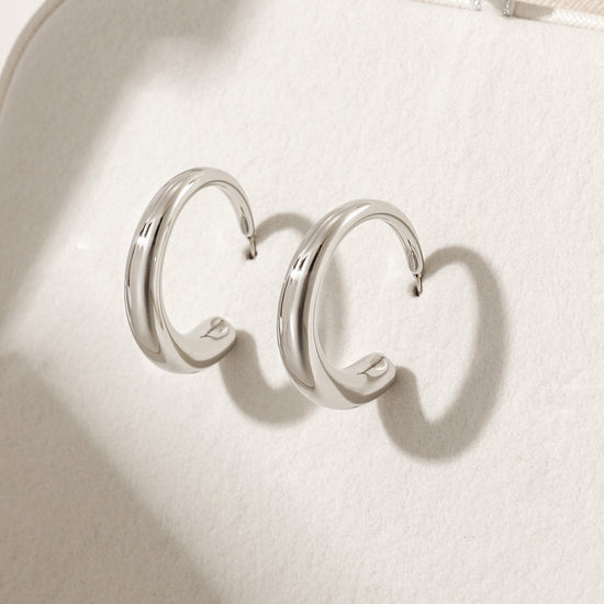 Large C stainless steel smooth earrings-SCE465STWG