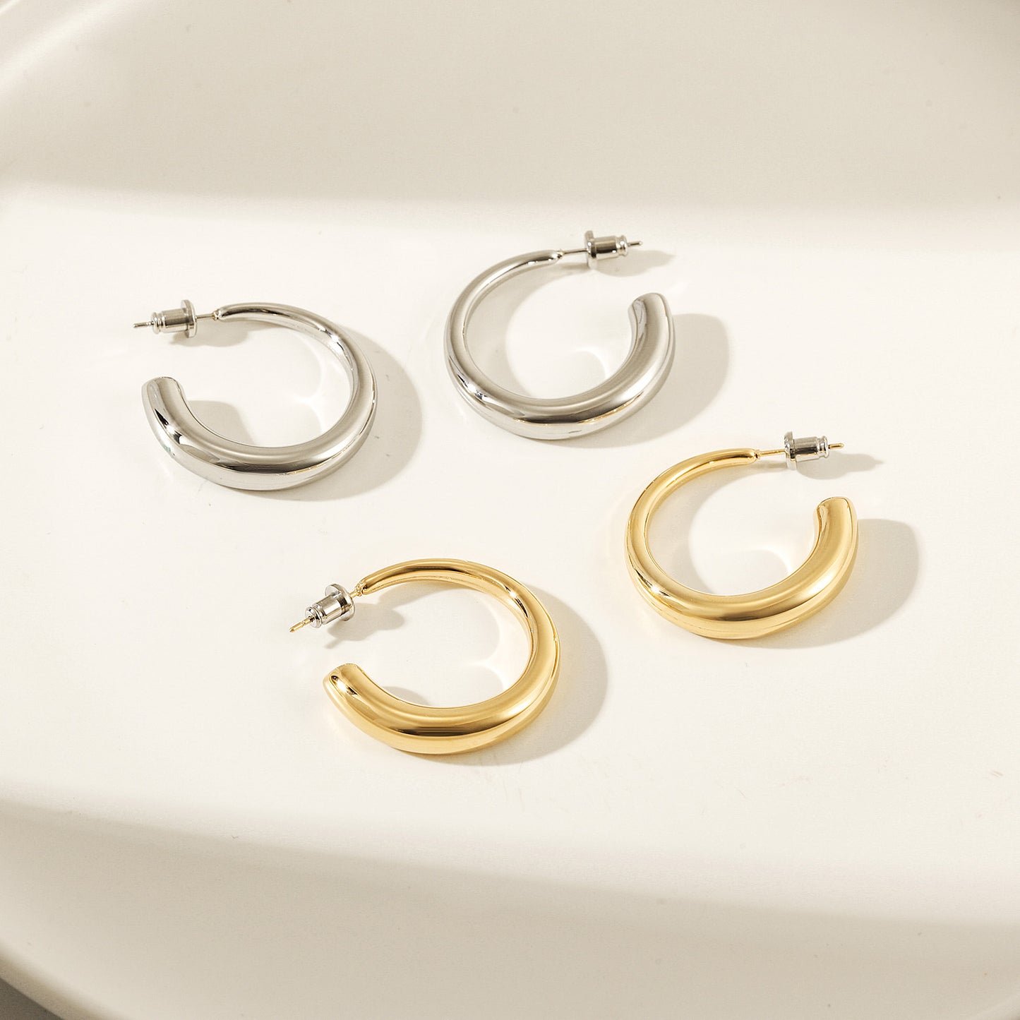 Large C stainless steel smooth earrings-SCE465STWG