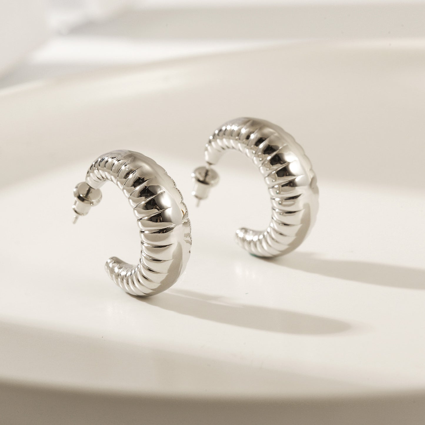 Cable C-shaped earrings-SCE469STWG