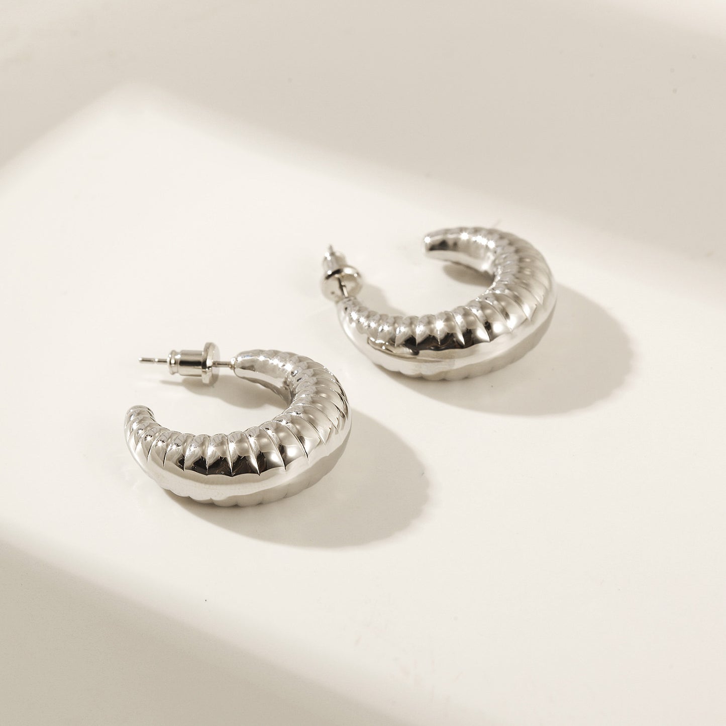 Cable C-shaped earrings-SCE469STWG