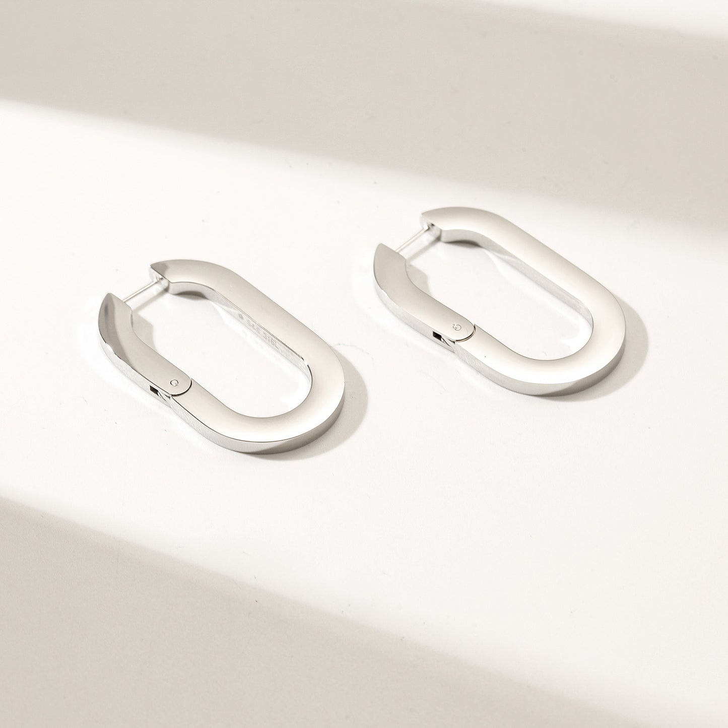 U-shaped buckle earrings-SCE477STWGL