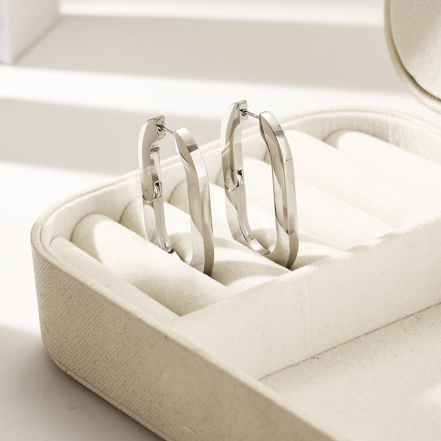 U-shaped buckle earrings-SCE477STWGL