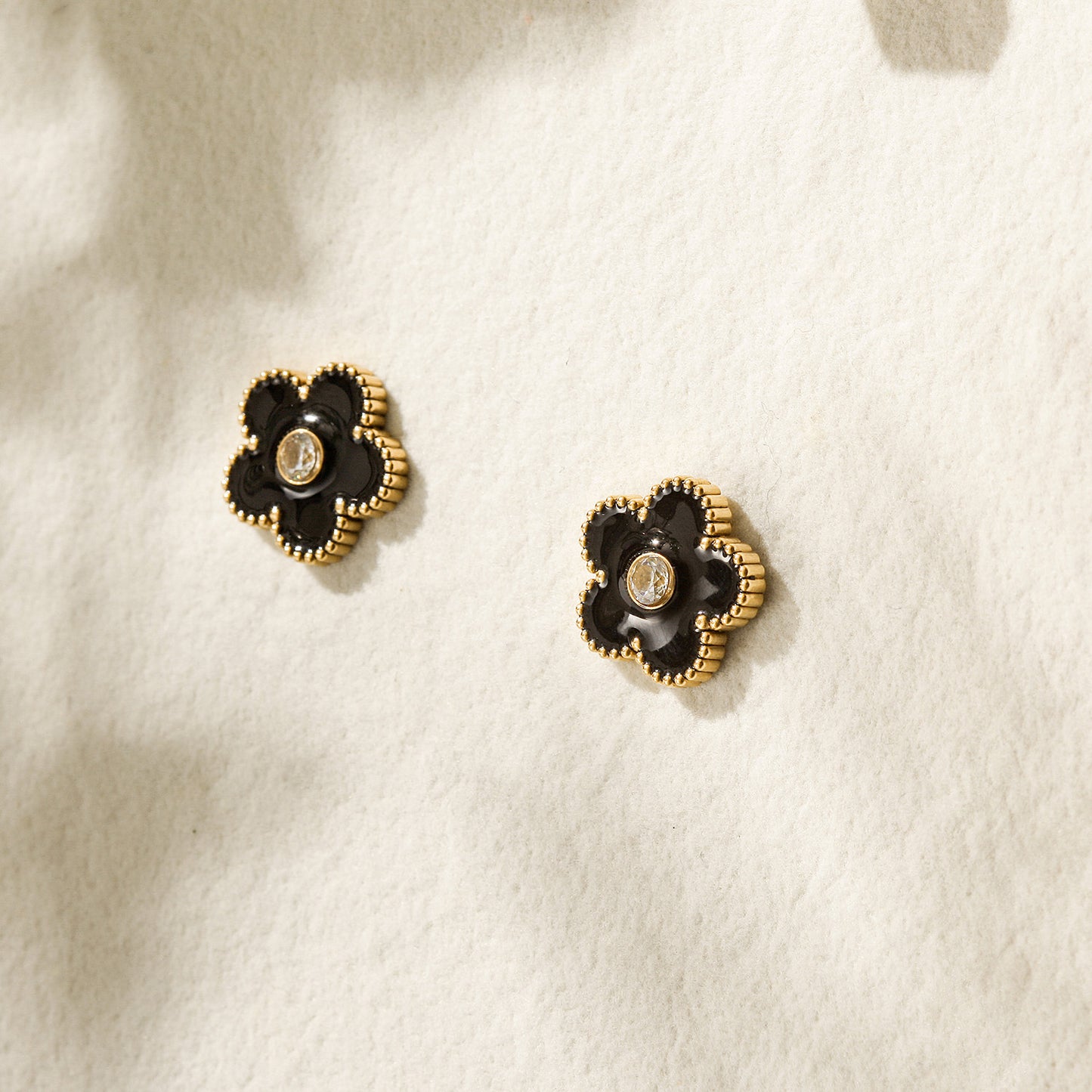 Black floral earrings-SCE478STGCBK