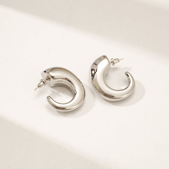 C-shaped smooth earrings-SCE488STWG