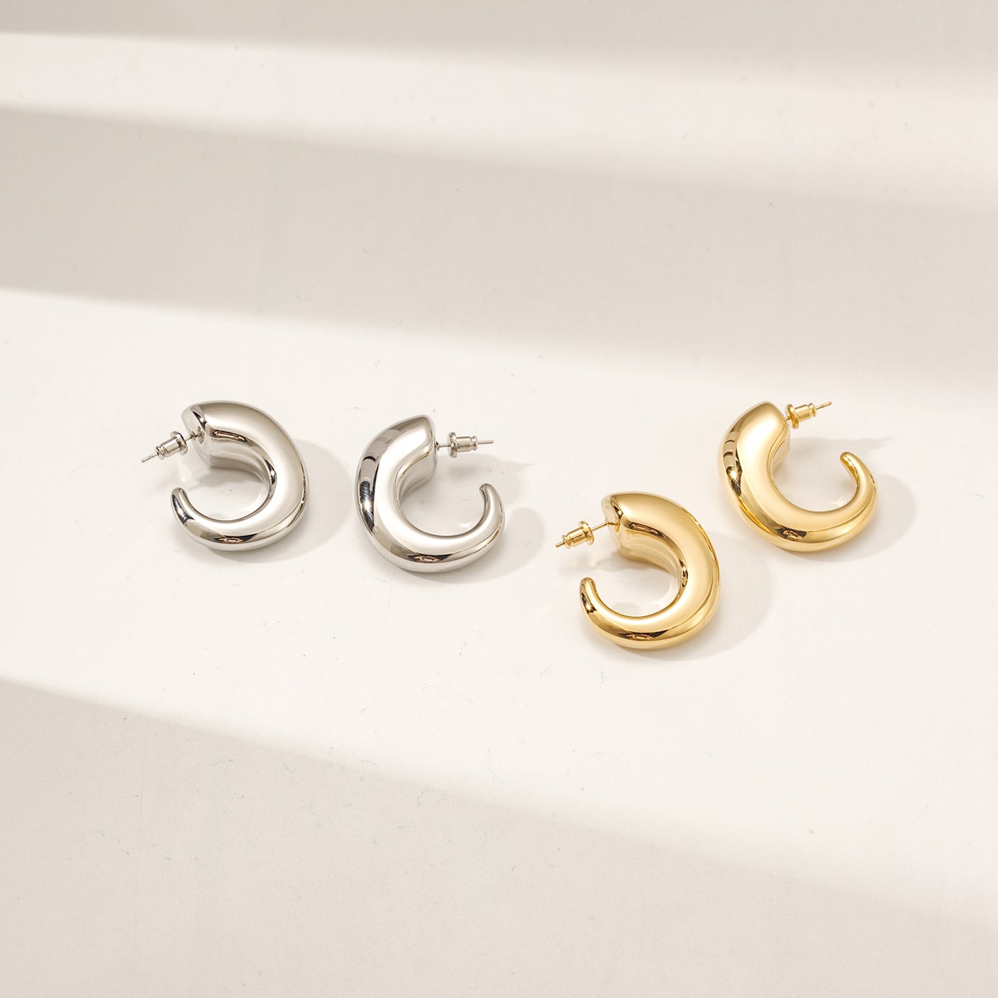 C-shaped smooth earrings-SCE488STWG