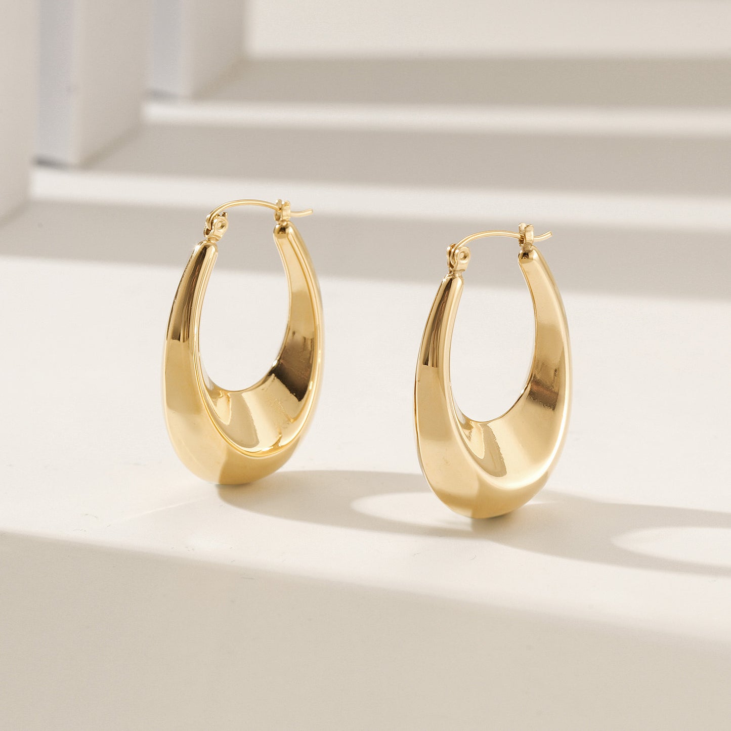 Golden Large C Smooth Earrings-SCE495STGC