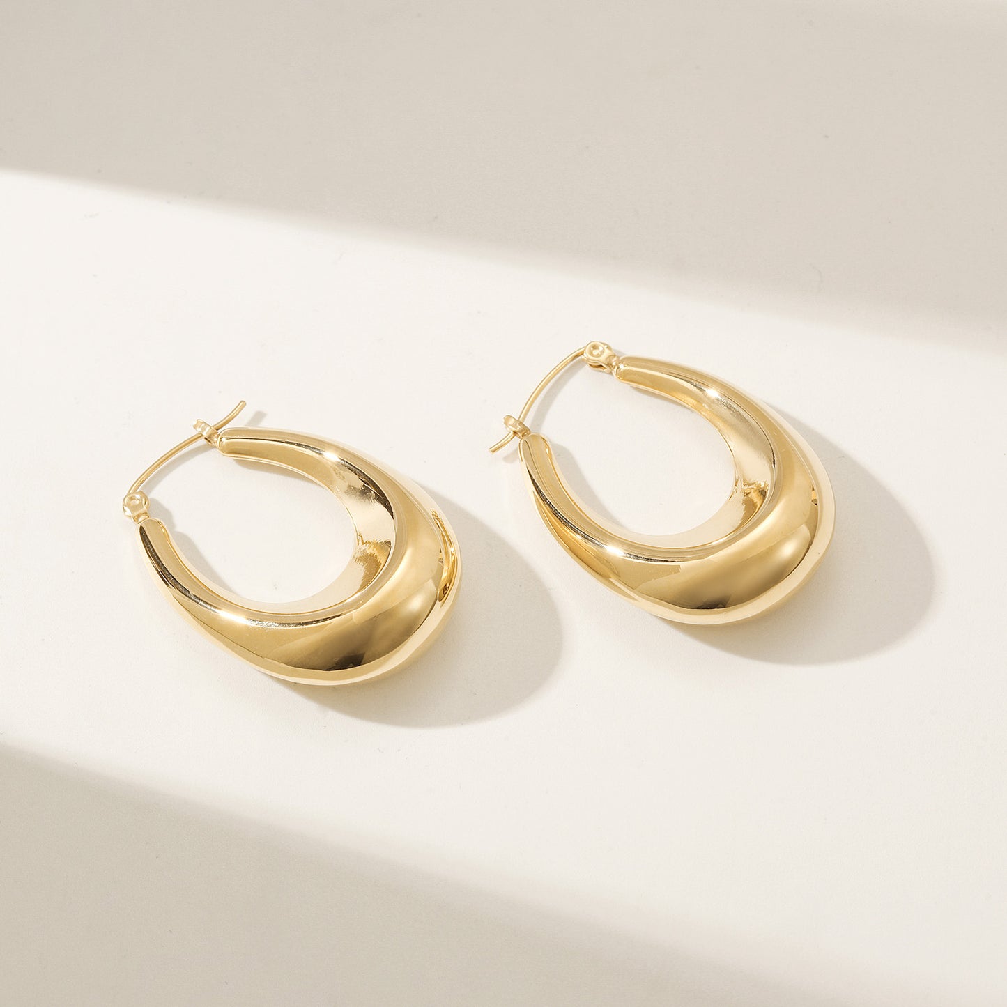 Golden Large C Smooth Earrings-SCE495STGC
