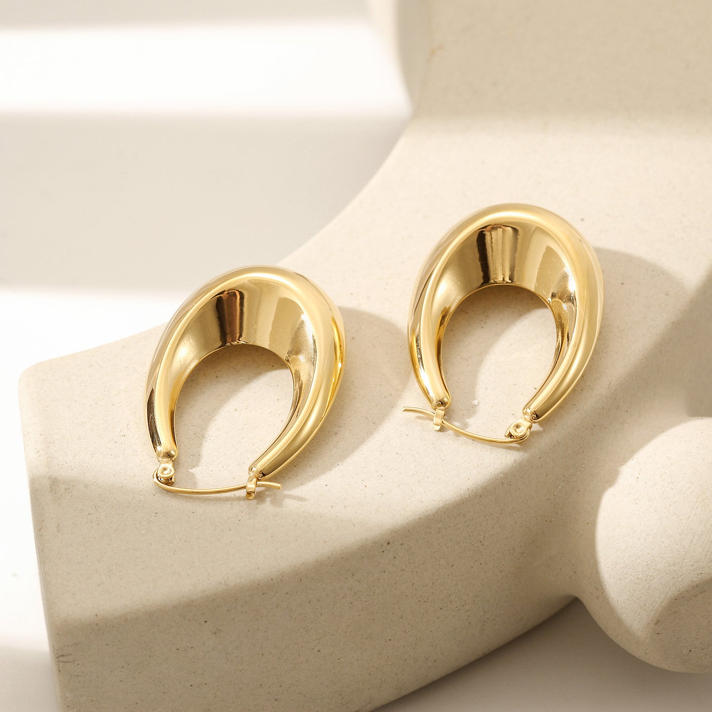 Golden Large C Smooth Earrings-SCE495STGC