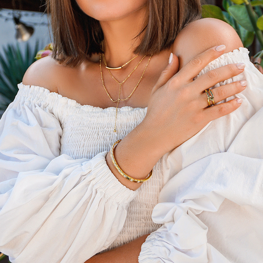 ALTERNATE PAVÉ STONE HINGED BANGLE