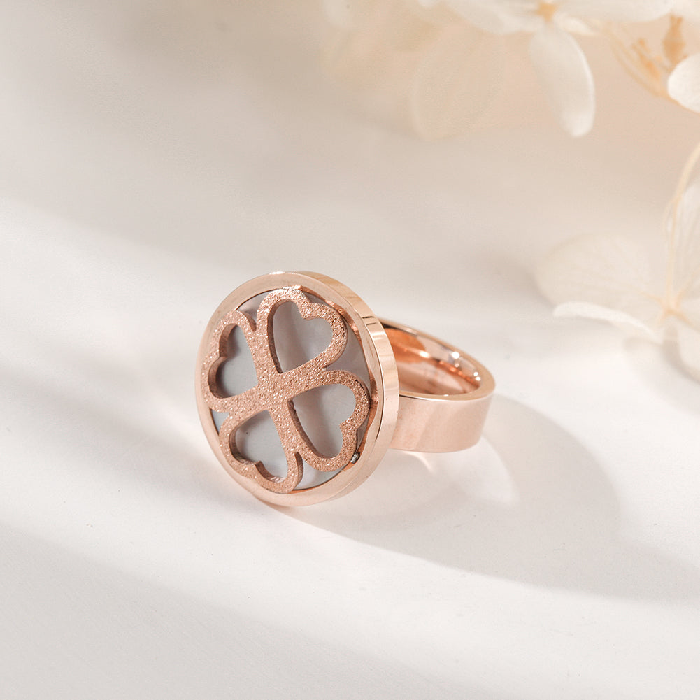 ROSE GOLD CLOVER RING