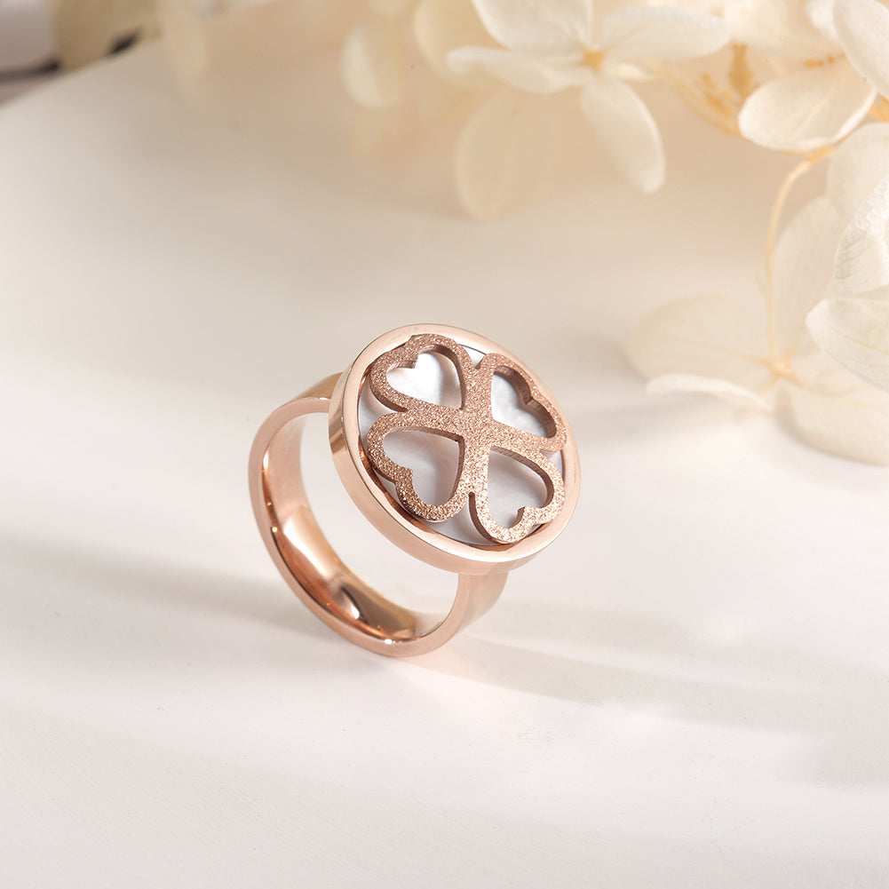 ROSE GOLD CLOVER RING