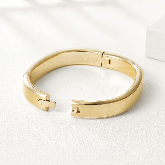 VINTAGE MINIMALIST BANGLE