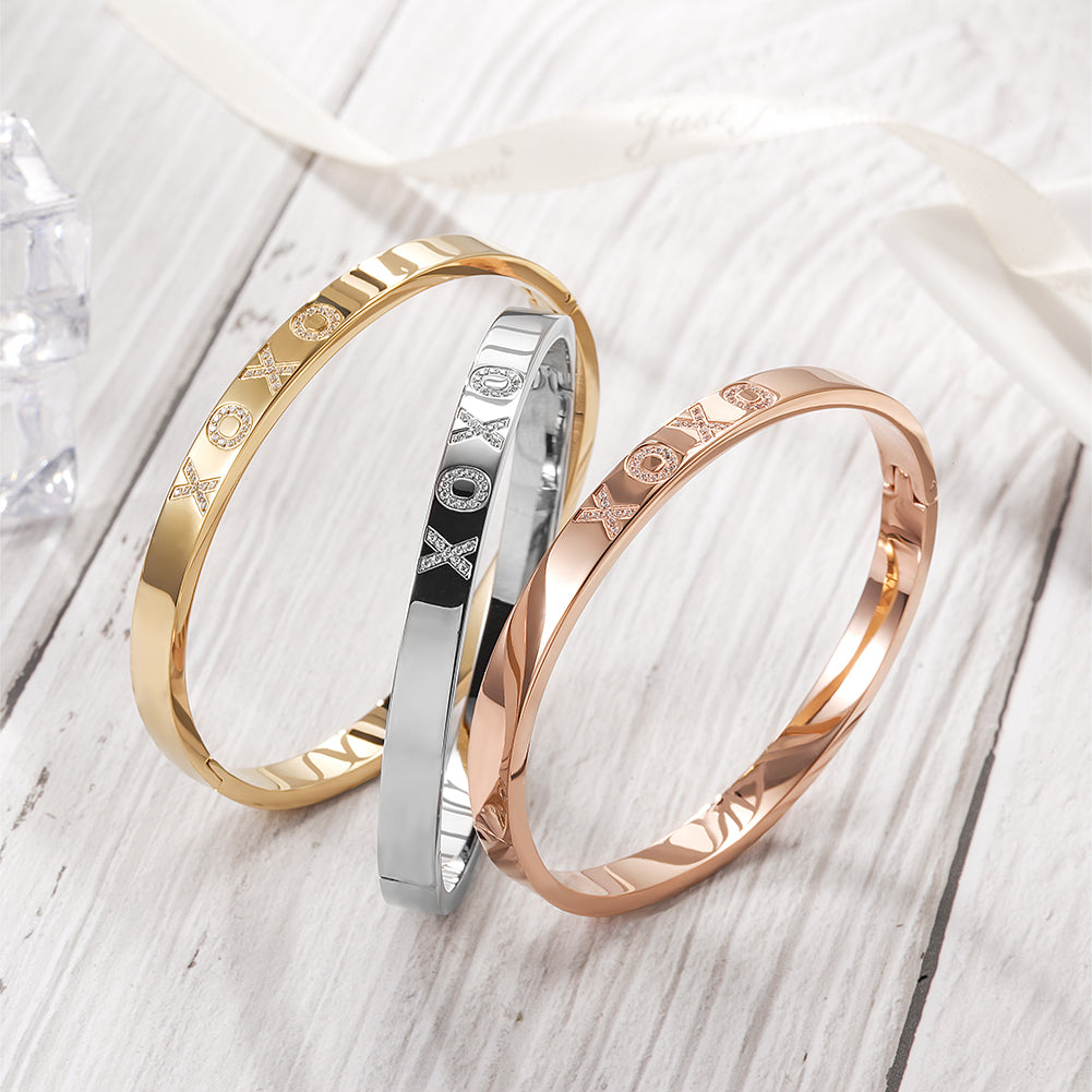 Engravable XOXO BANGLE