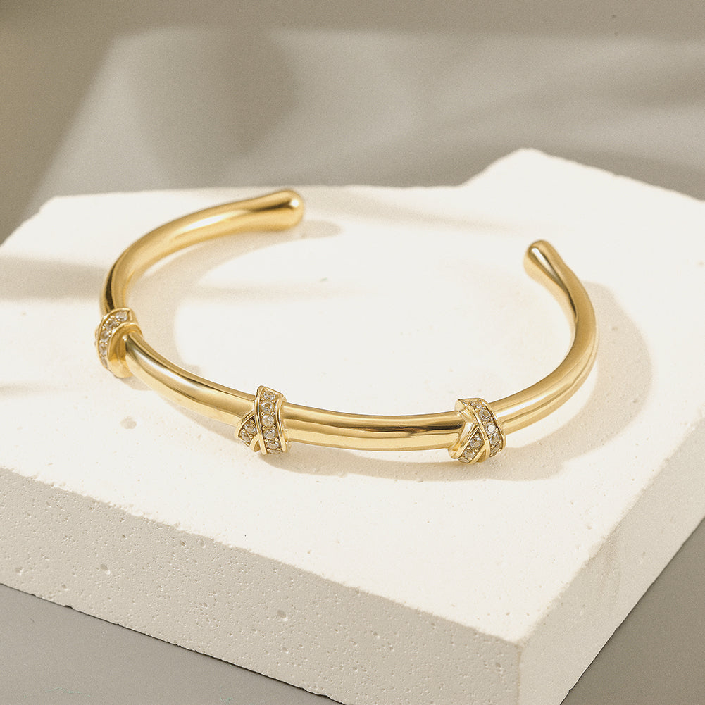 Load image into Gallery viewer, Gold Knot Cuff
