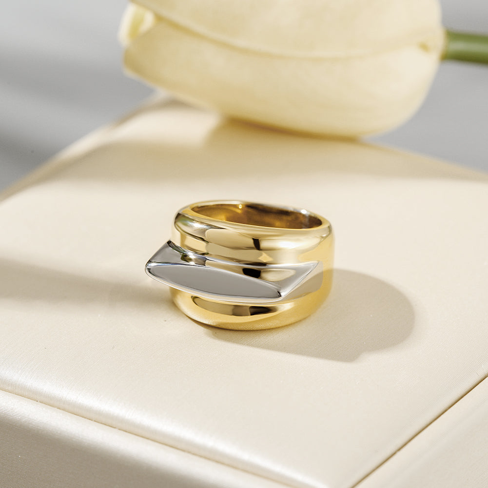 Two-Tone CURVE Ring