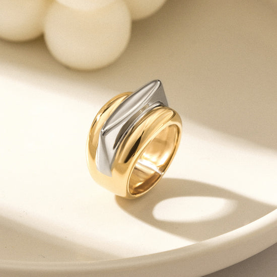 Two-Tone CURVE Ring