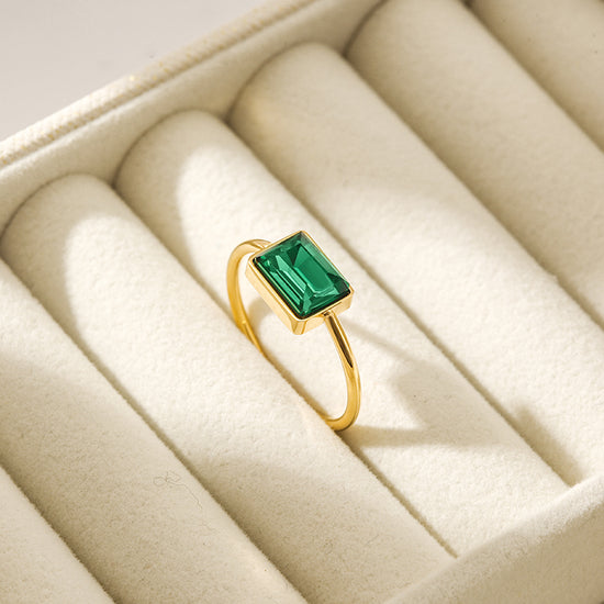 Chic Green Rectangular Stone Ring